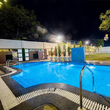 Hotel Vasdaa Grand دهرادون المظهر الخارجي الصورة