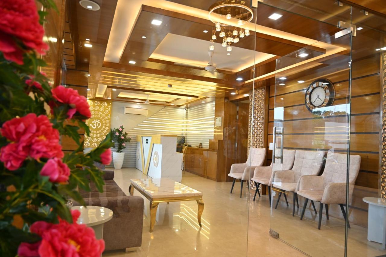 Hotel Vasdaa Grand دهرادون المظهر الخارجي الصورة