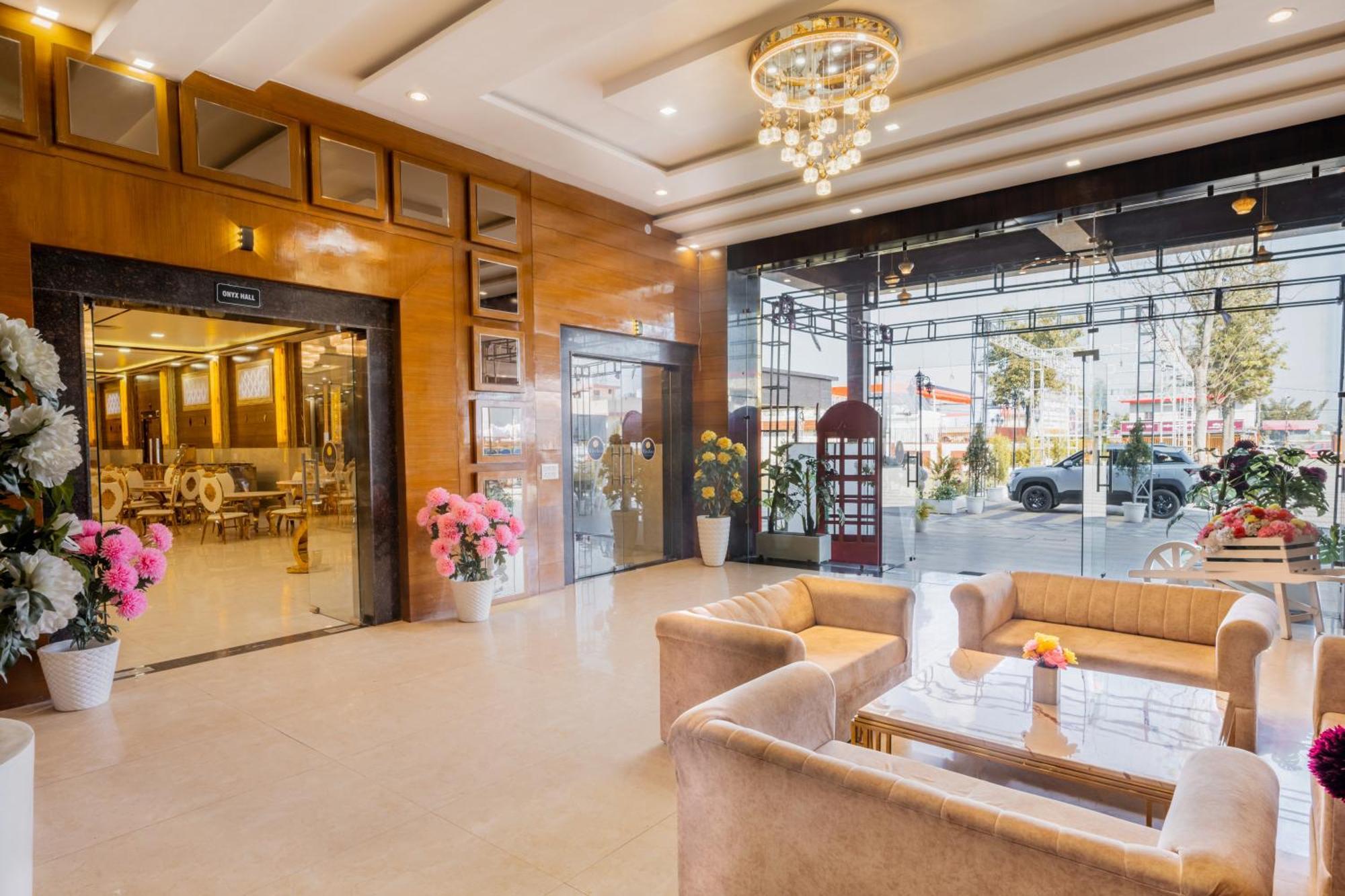 Hotel Vasdaa Grand دهرادون المظهر الخارجي الصورة