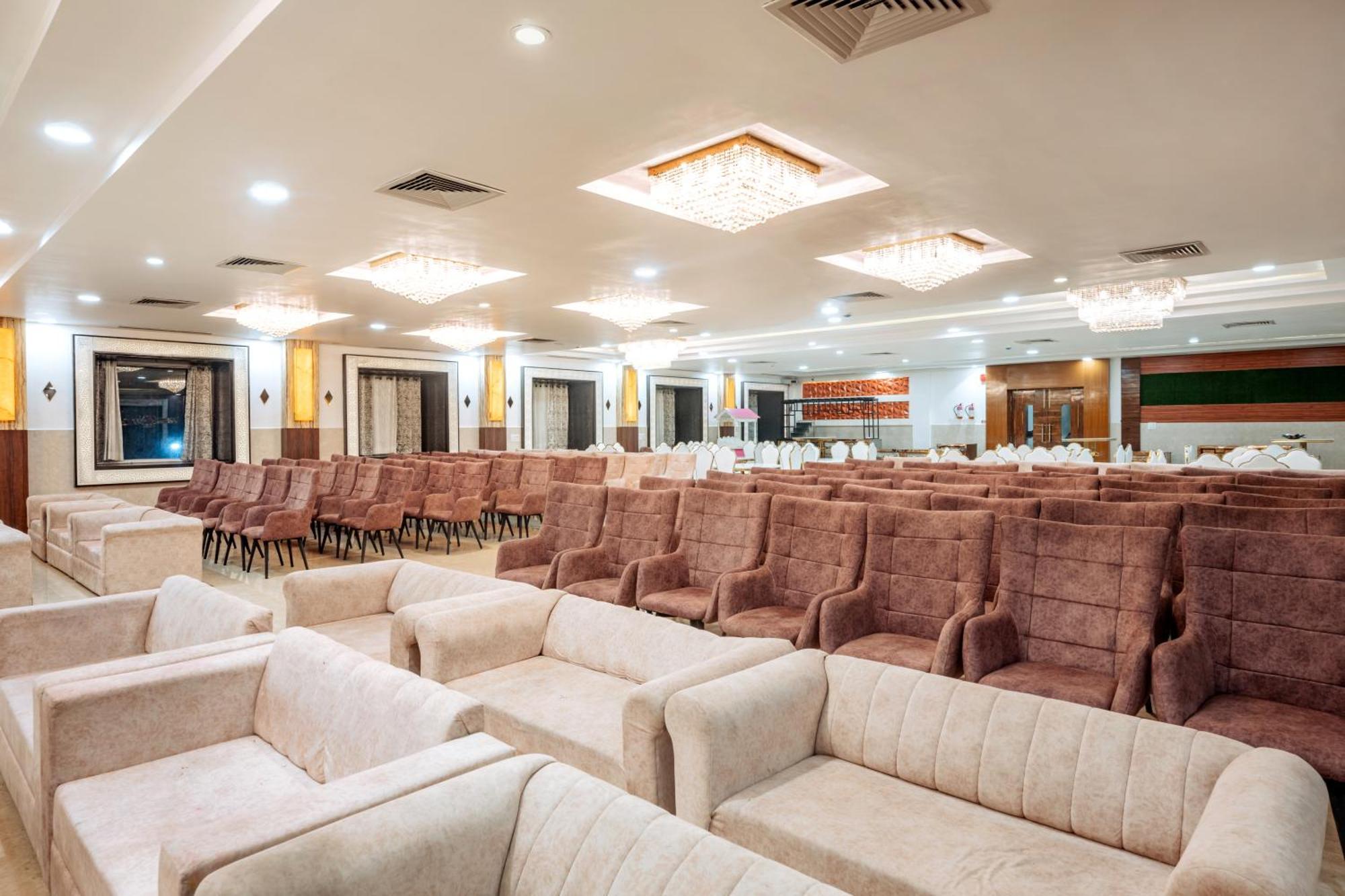 Hotel Vasdaa Grand دهرادون المظهر الخارجي الصورة